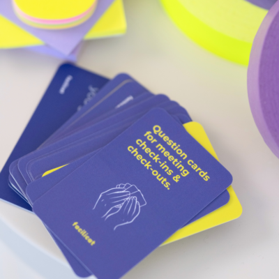 Kartenstapel facilicat Question Cards für Check-ins und Check-outs in Meetings, Symbol für Impulse im Sparring